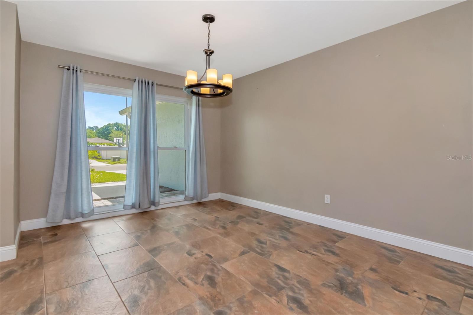 16120 OAKMANOR DR, TAMPA, FL, 33624