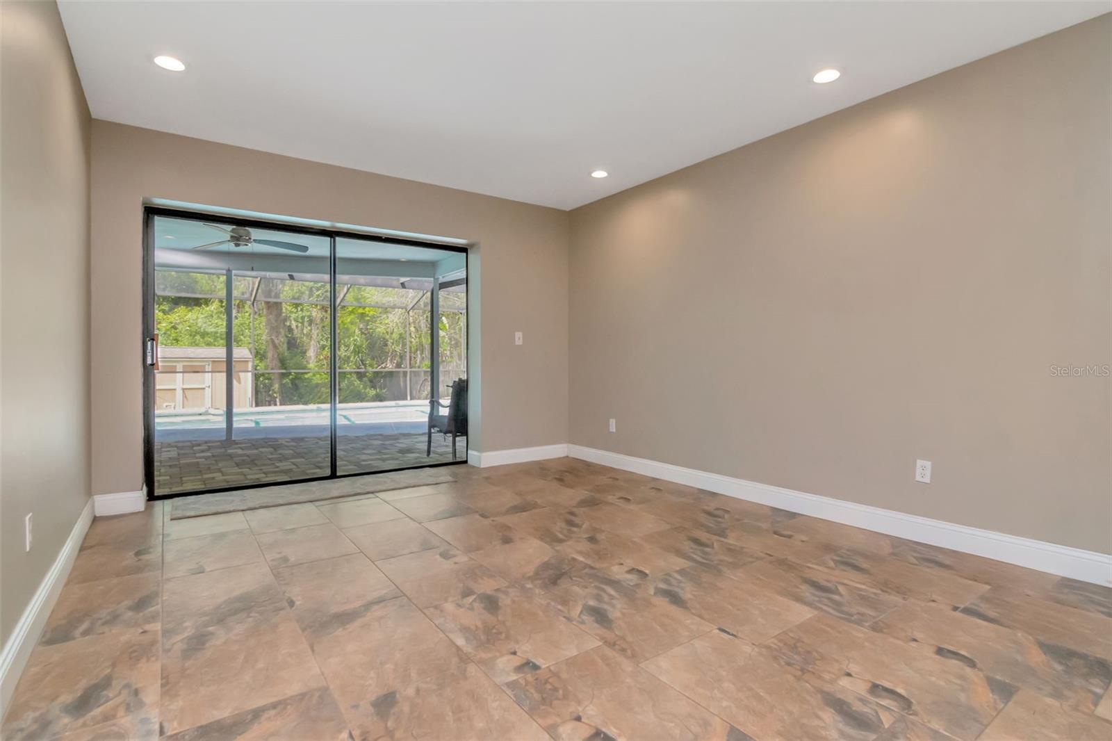 16120 OAKMANOR DR, TAMPA, FL, 33624