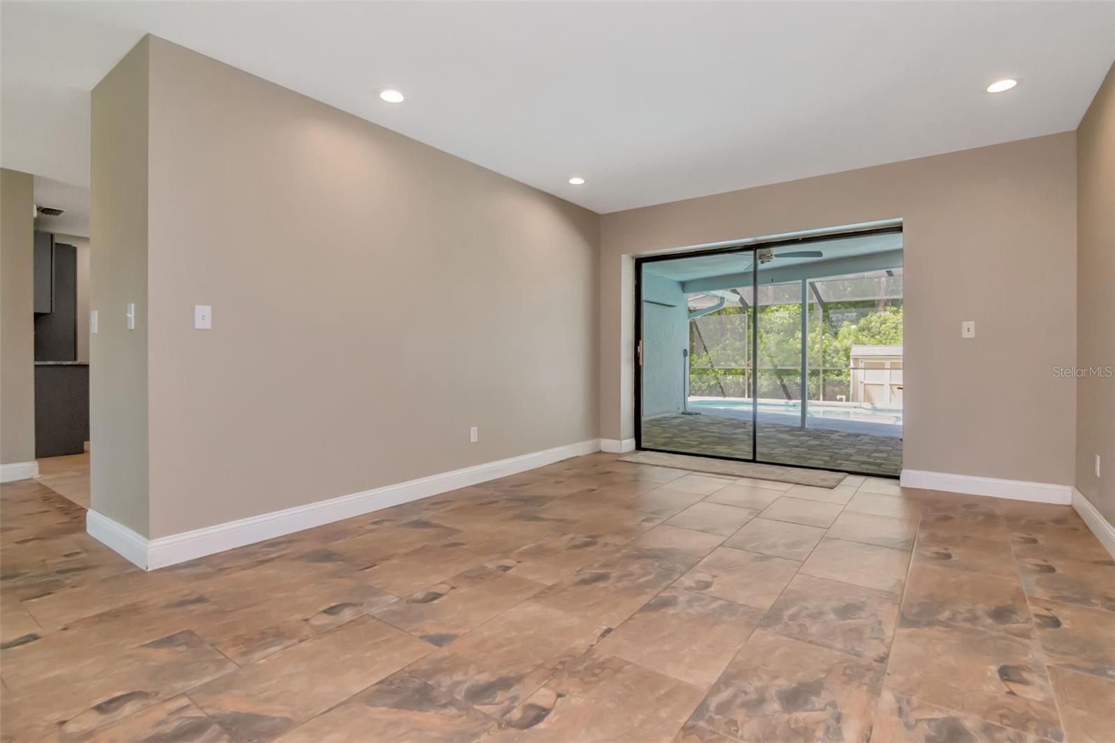 16120 OAKMANOR DR, TAMPA, FL, 33624