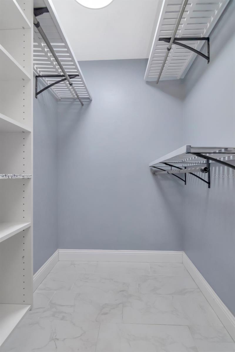 16120 OAKMANOR DR, TAMPA, FL, 33624