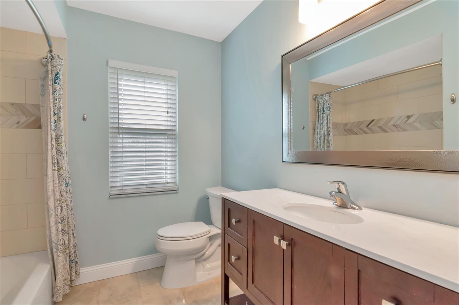 16120 OAKMANOR DR, TAMPA, FL, 33624