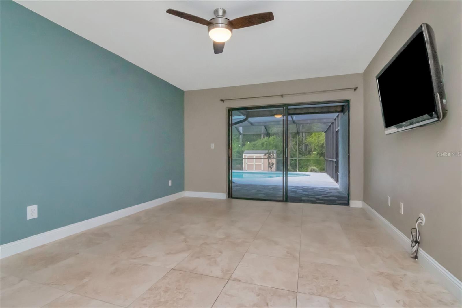 16120 OAKMANOR DR, TAMPA, FL, 33624