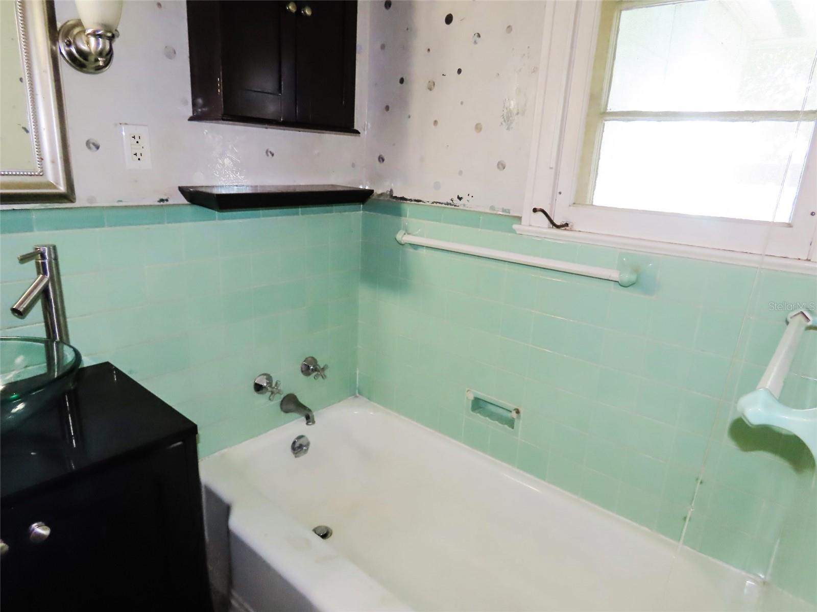 408 27TH ST W, BRADENTON, FL, 34205