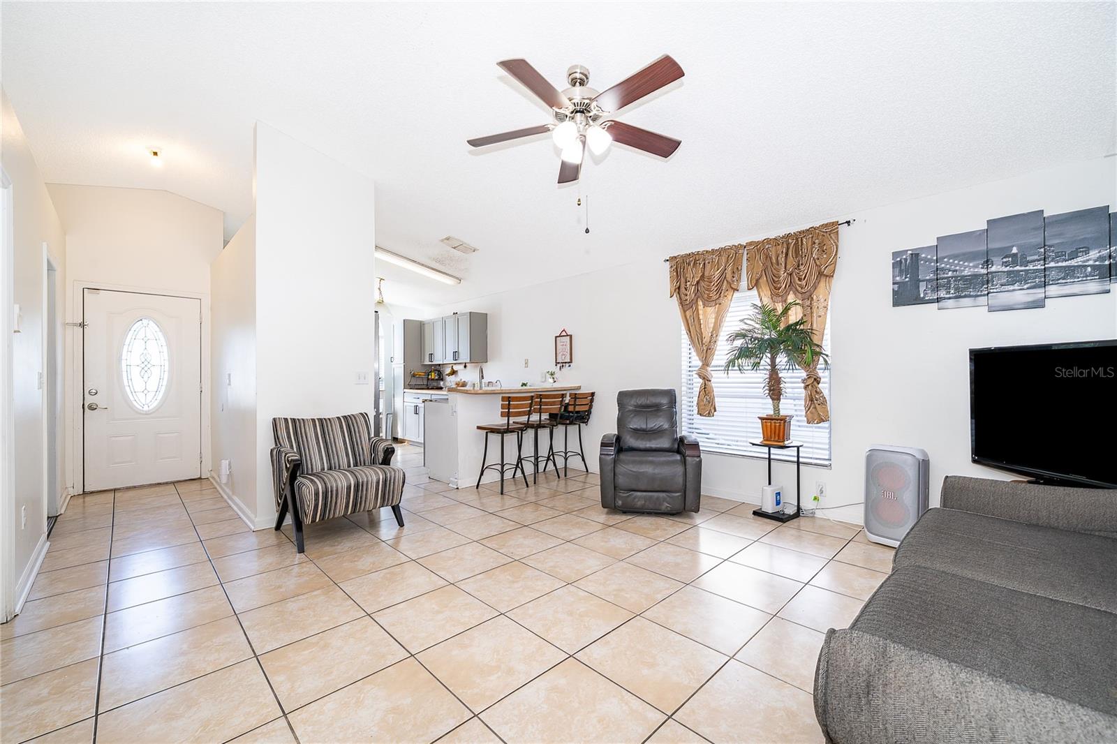 1717 CHATHAM CIR, APOPKA, FL, 32703