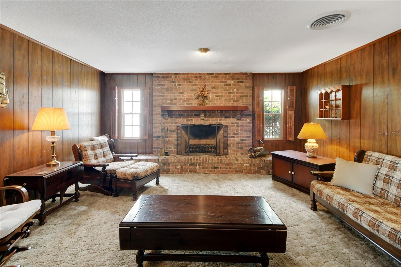 2214 TOPPING PL, EUSTIS, FL, 32726