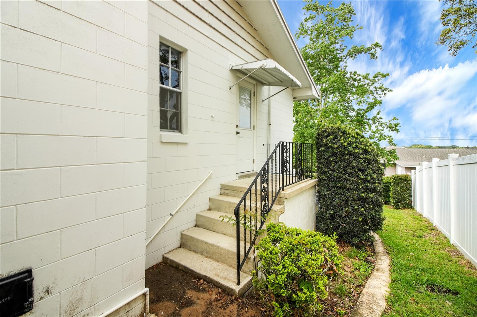 2214 TOPPING PL, EUSTIS, FL, 32726