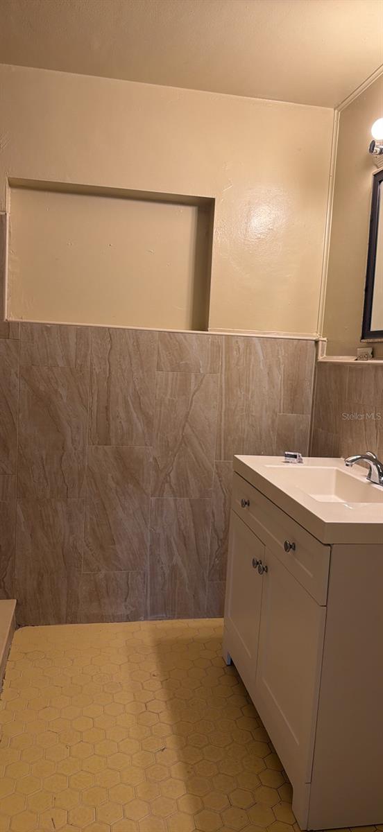 811 S RANDOLPH AVE, KISSIMMEE, FL, 34741