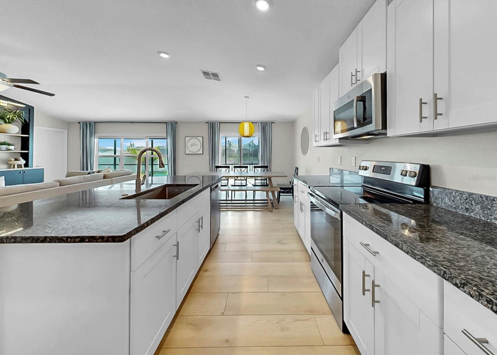 13327 GREAT PLAINS DR, RIVERVIEW, FL, 33579