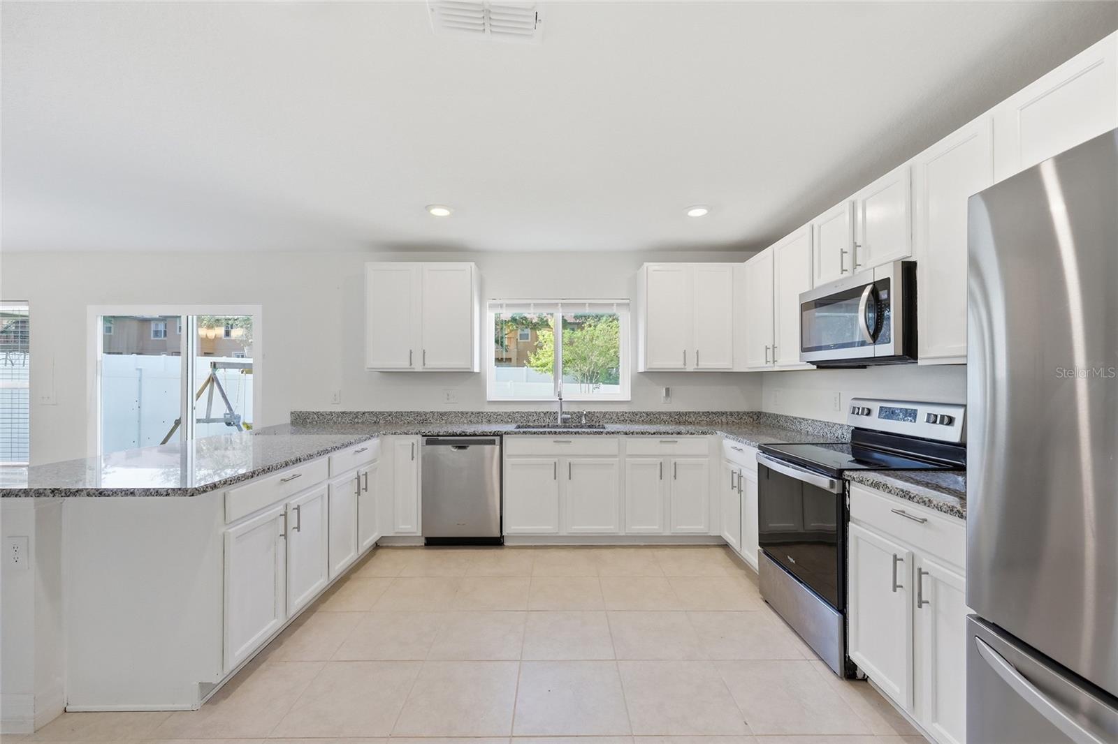 1096 PAPAYA CIR, DAVENPORT, FL, 33897