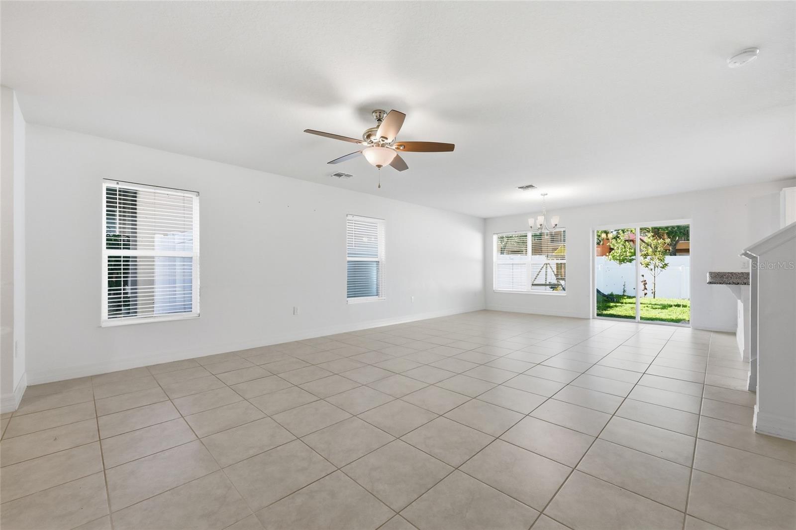 1096 PAPAYA CIR, DAVENPORT, FL, 33897