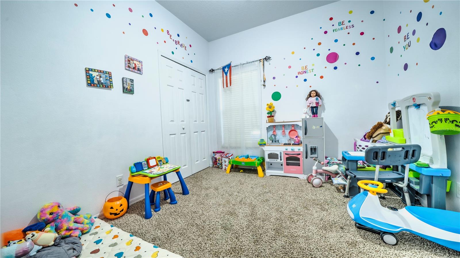 716 VERSAILLES LN, KISSIMMEE, FL, 34759