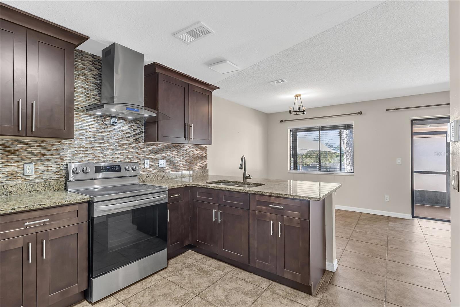 7316 RADIANT CIR, ORLANDO, FL, 32810