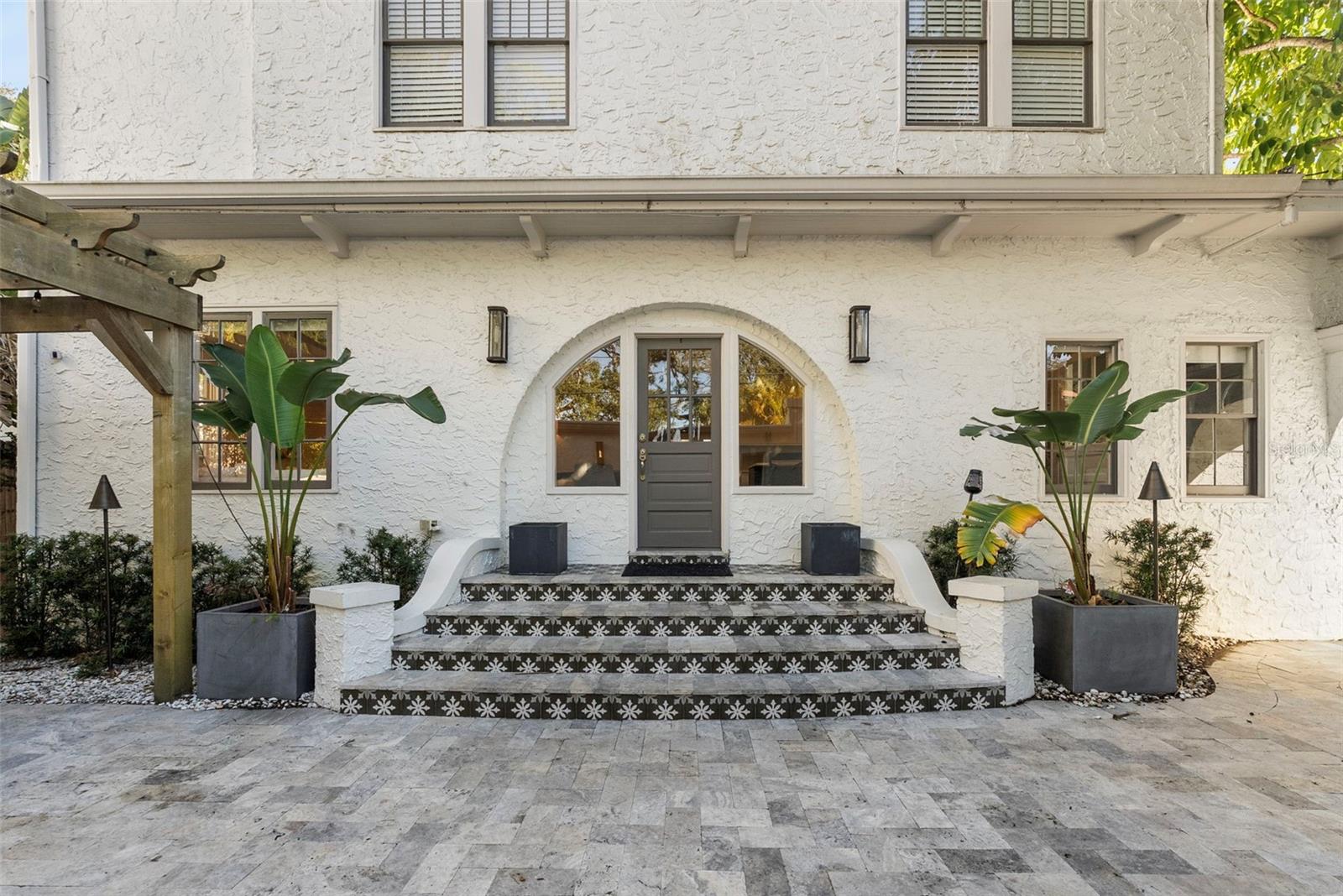 2943 W BAYSHORE CT, TAMPA, FL, 33611