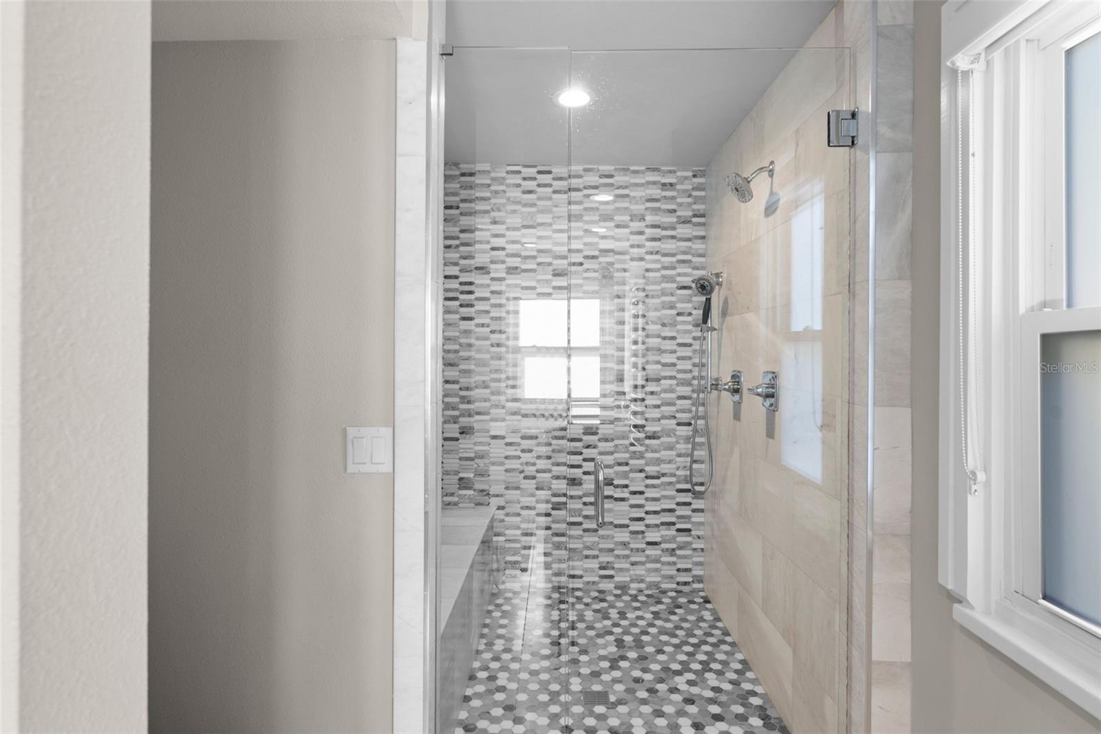 2943 W BAYSHORE CT, TAMPA, FL, 33611