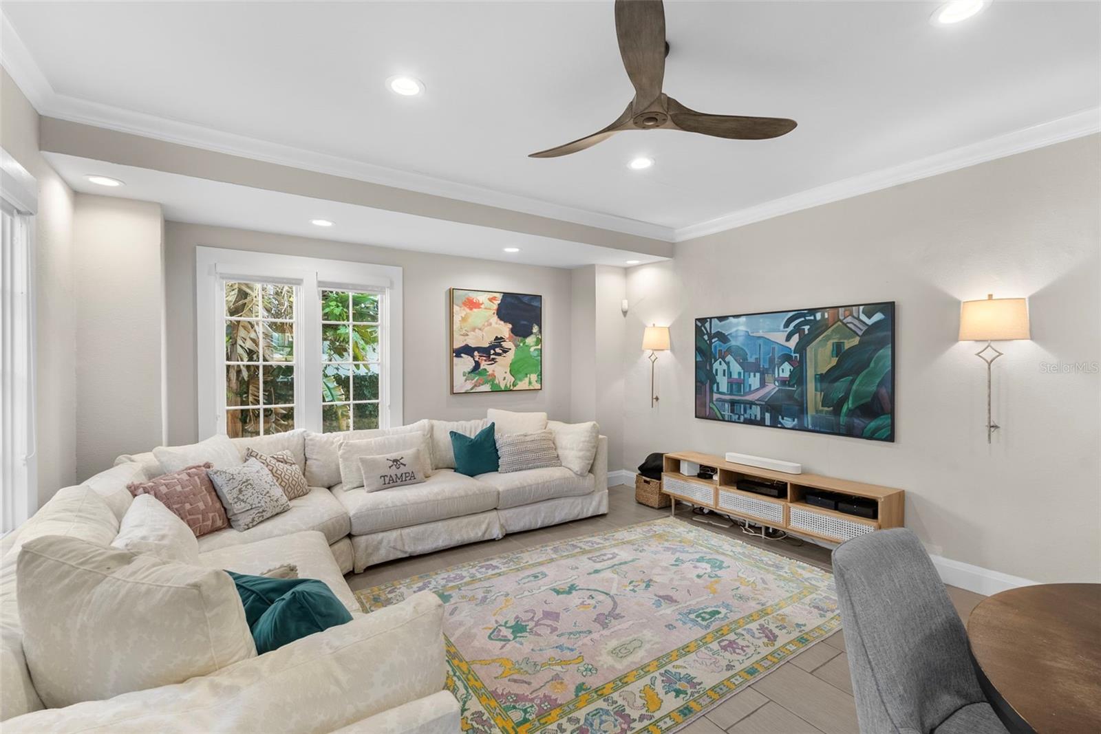 2943 W BAYSHORE CT, TAMPA, FL, 33611