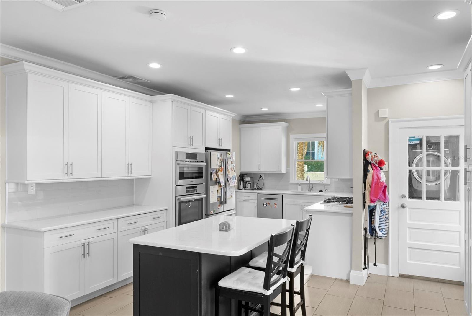 2943 W BAYSHORE CT, TAMPA, FL, 33611