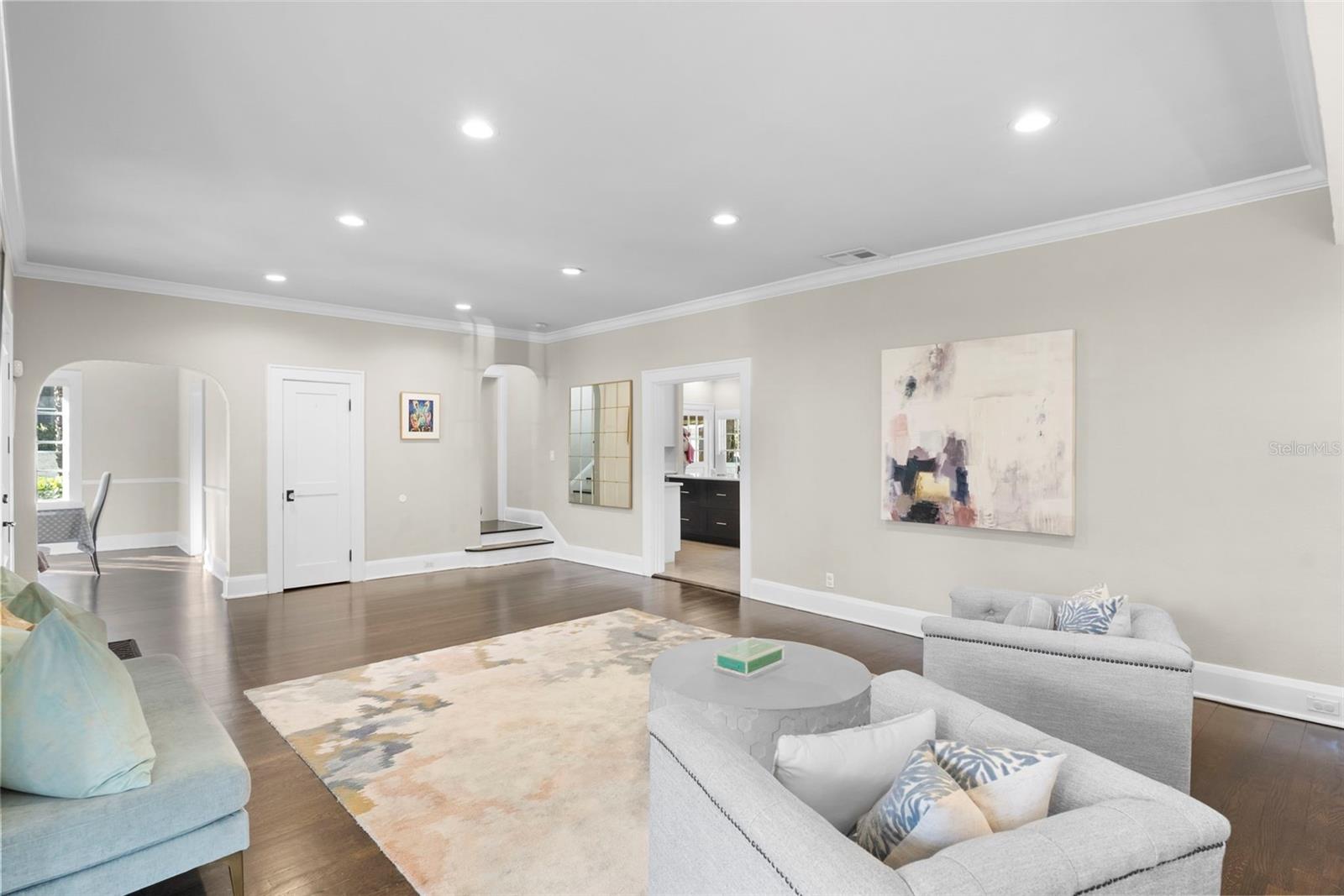 2943 W BAYSHORE CT, TAMPA, FL, 33611