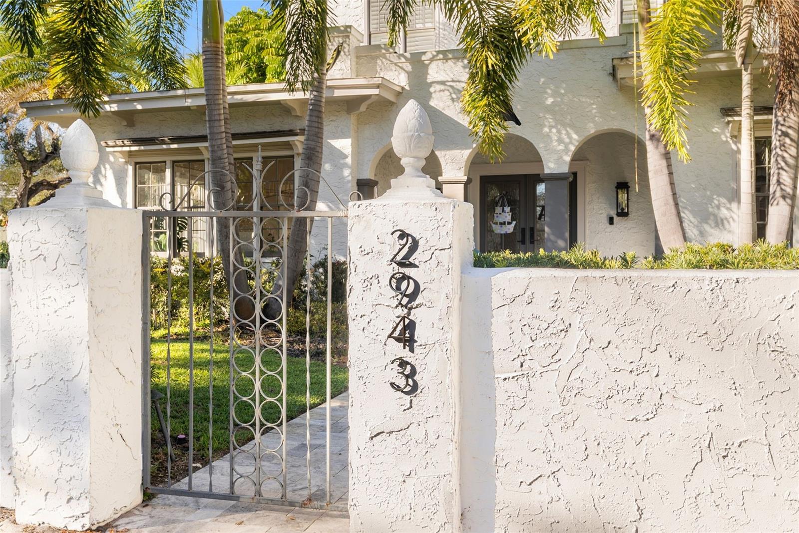 2943 W BAYSHORE CT, TAMPA, FL, 33611