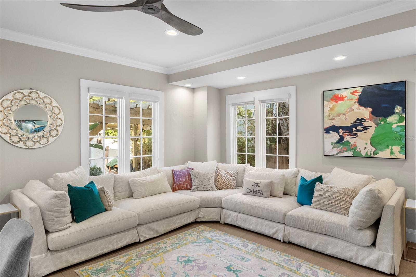 2943 W BAYSHORE CT, TAMPA, FL, 33611