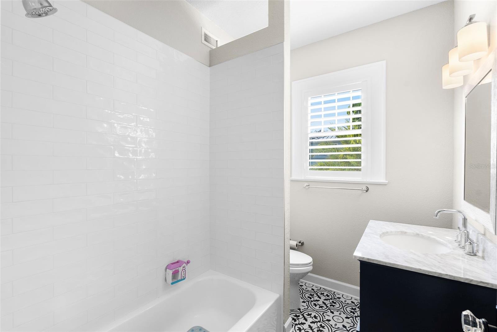 2943 W BAYSHORE CT, TAMPA, FL, 33611