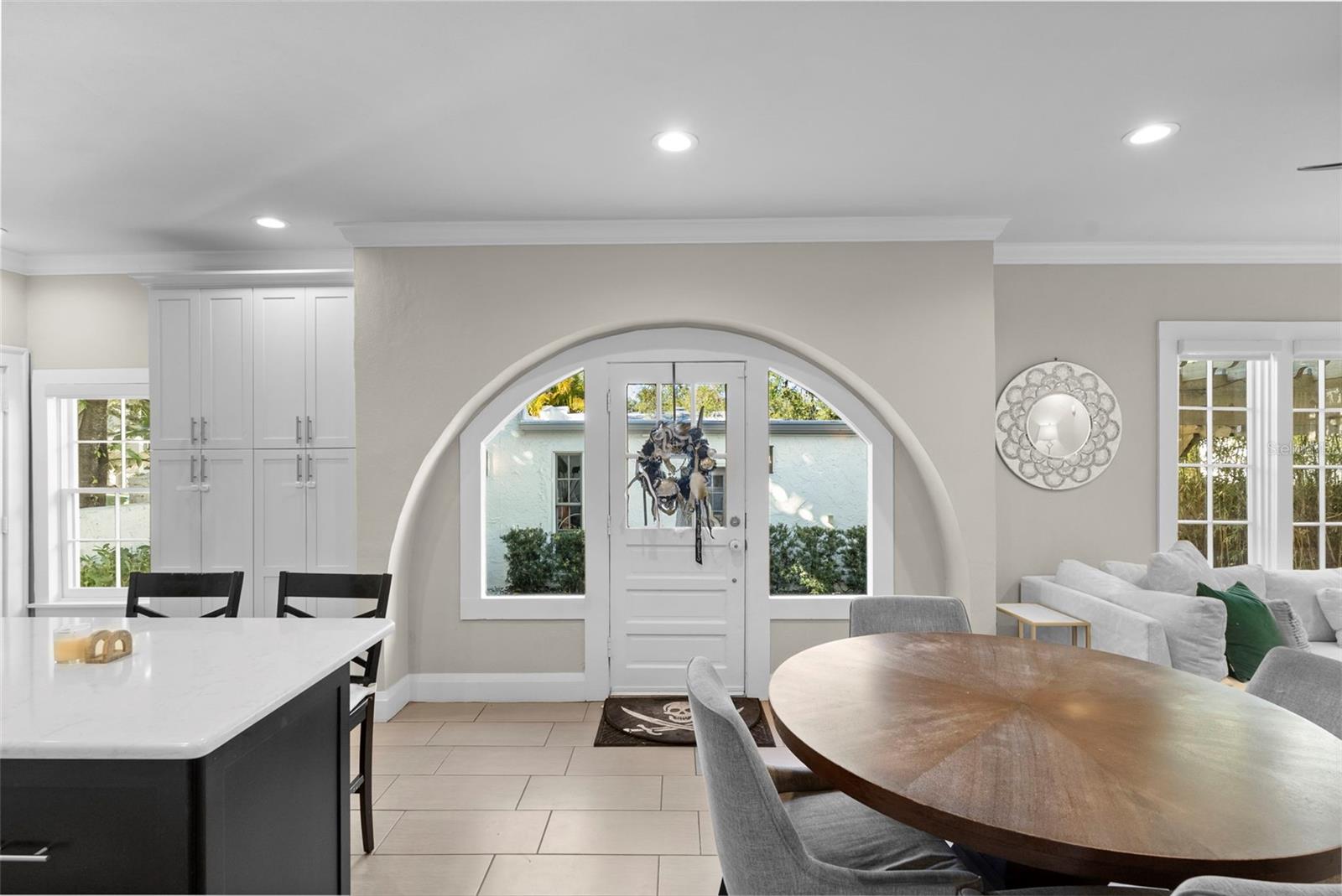 2943 W BAYSHORE CT, TAMPA, FL, 33611