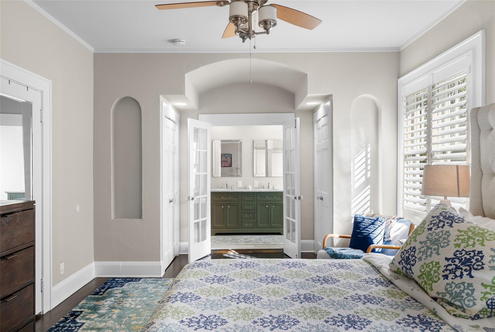 2943 W BAYSHORE CT, TAMPA, FL, 33611