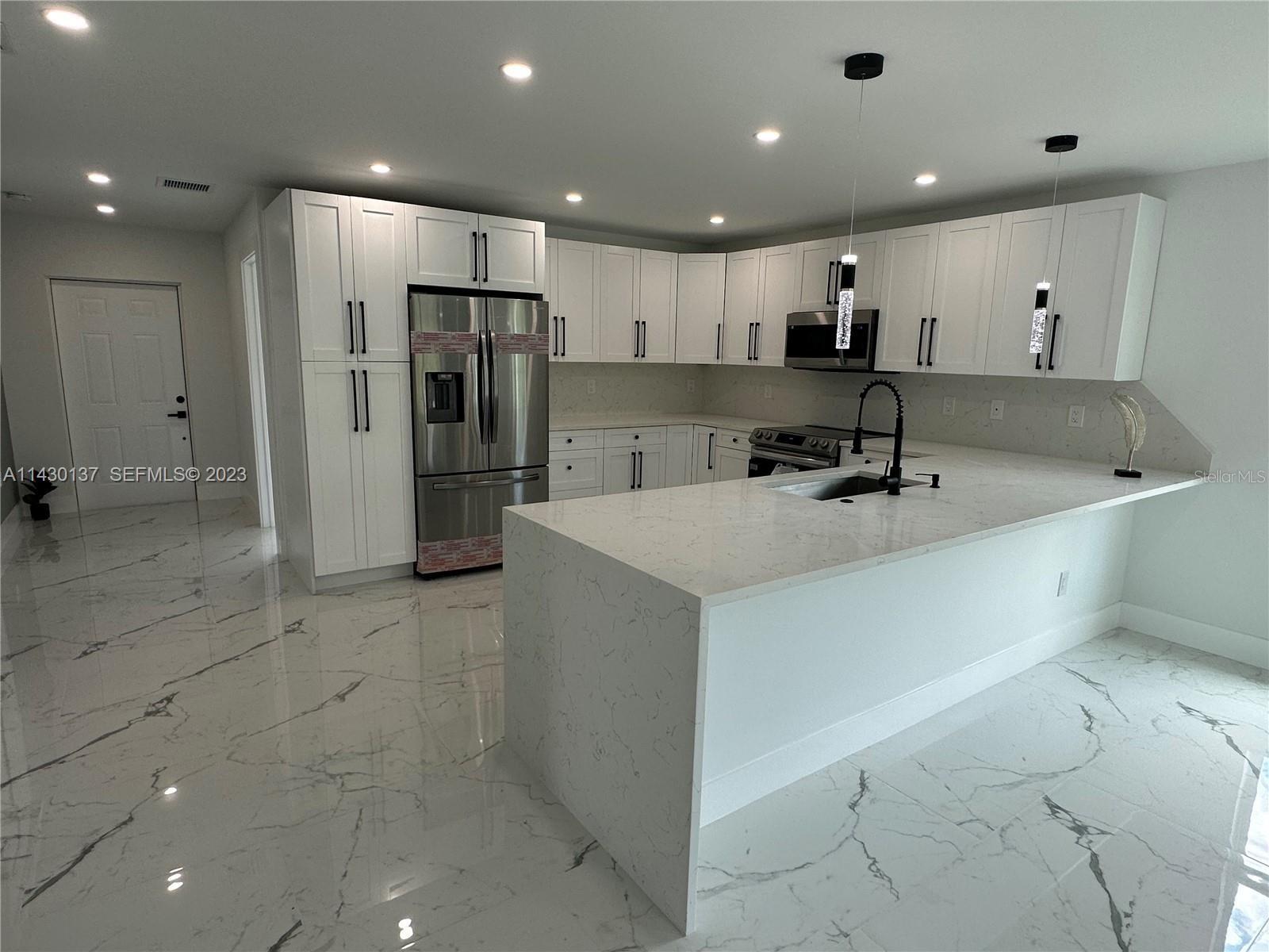 1125 MILWAUKEE BLVD, LEHIGH ACRES, FL, 33974