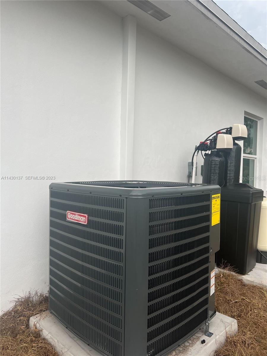 1125 MILWAUKEE BLVD, LEHIGH ACRES, FL, 33974