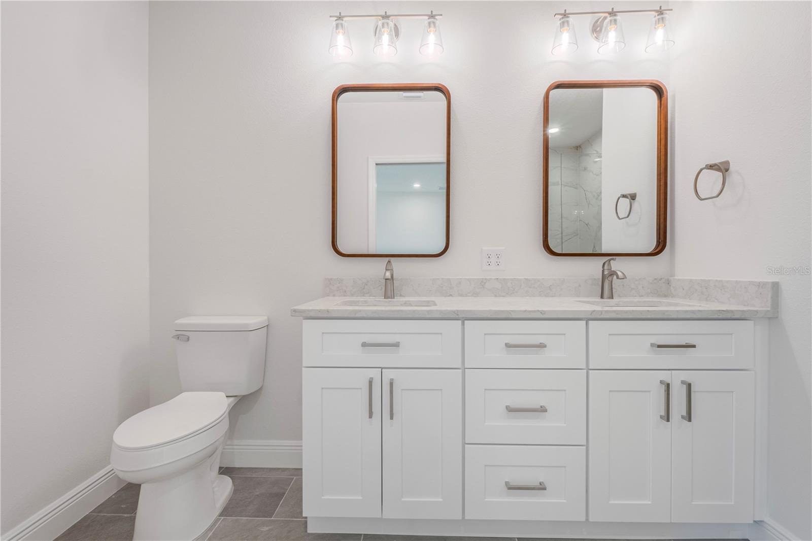 2141 E OLD MILL DR, DELTONA, FL, 32725