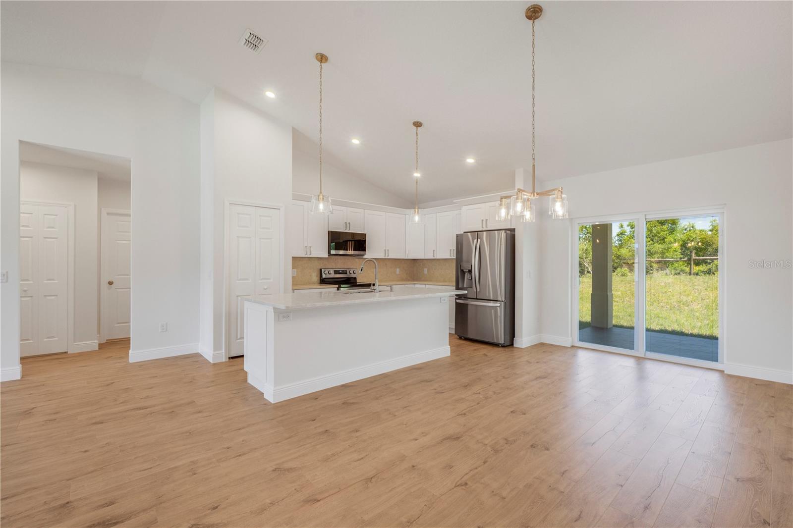 2141 E OLD MILL DR, DELTONA, FL, 32725