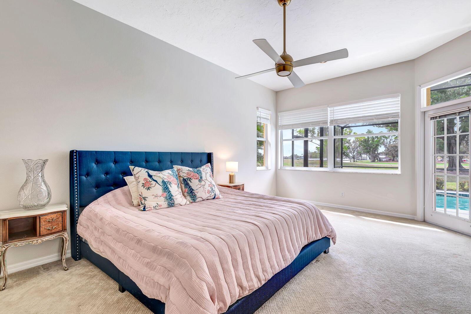 7212 N SERENOA DR, SARASOTA, FL, 34241