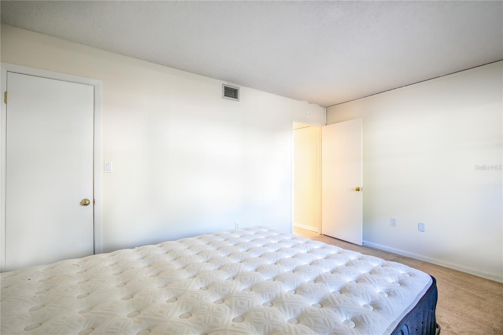 601 MCDONALD STREET #105, MOUNT DORA, FL, 32757