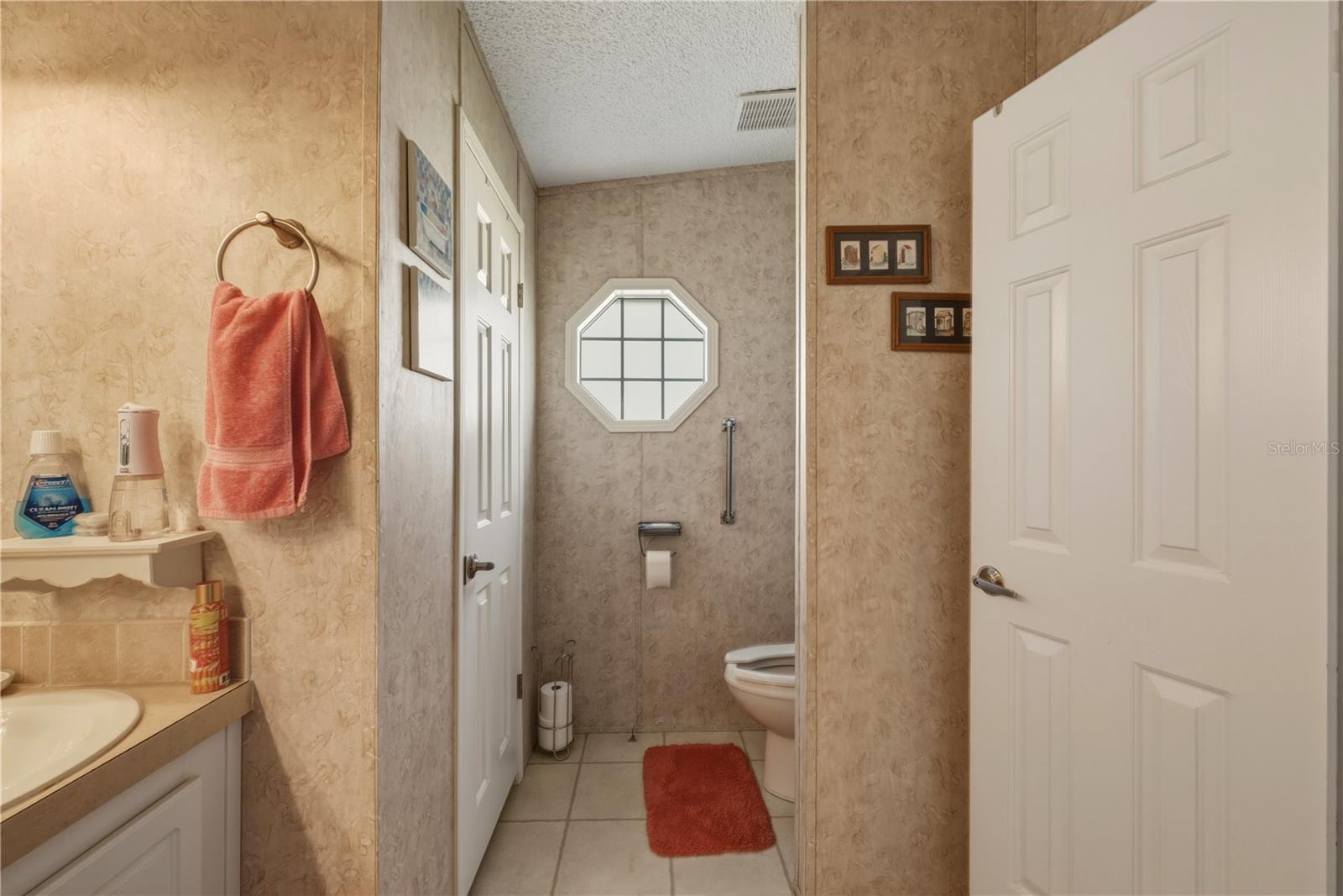 2100 KINGS HWY #401, PORT CHARLOTTE, FL, 33980