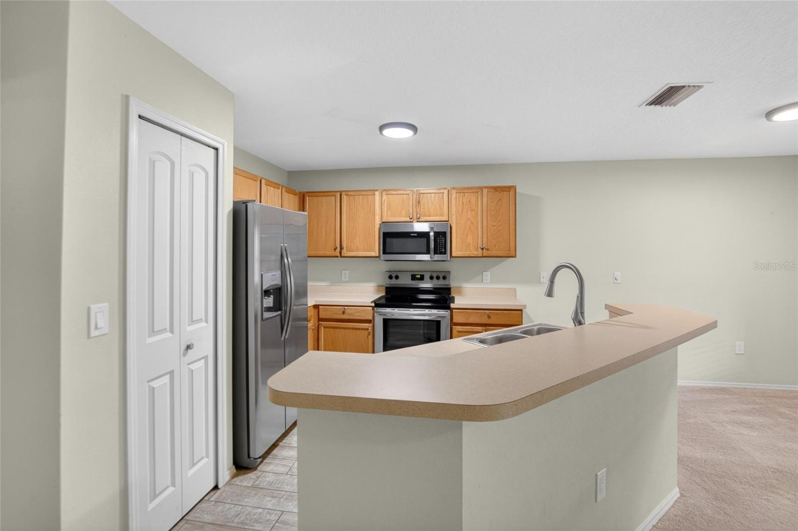 2605 OLEANDER LAKES DR, BRANDON, FL, 33511