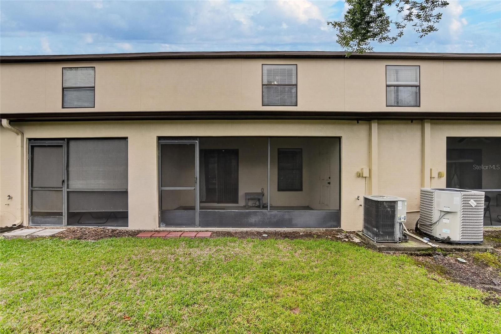 2605 OLEANDER LAKES DR, BRANDON, FL, 33511