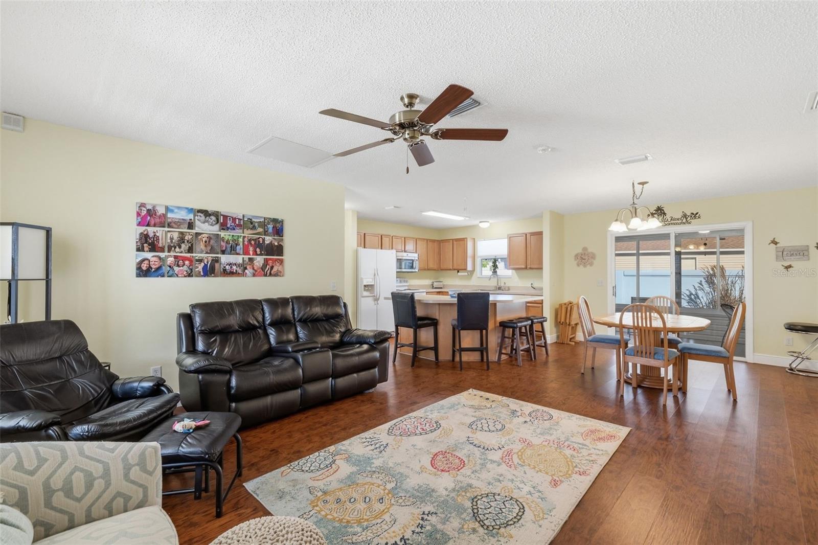 1609 BLOSSOM TER, THE VILLAGES, FL, 32162