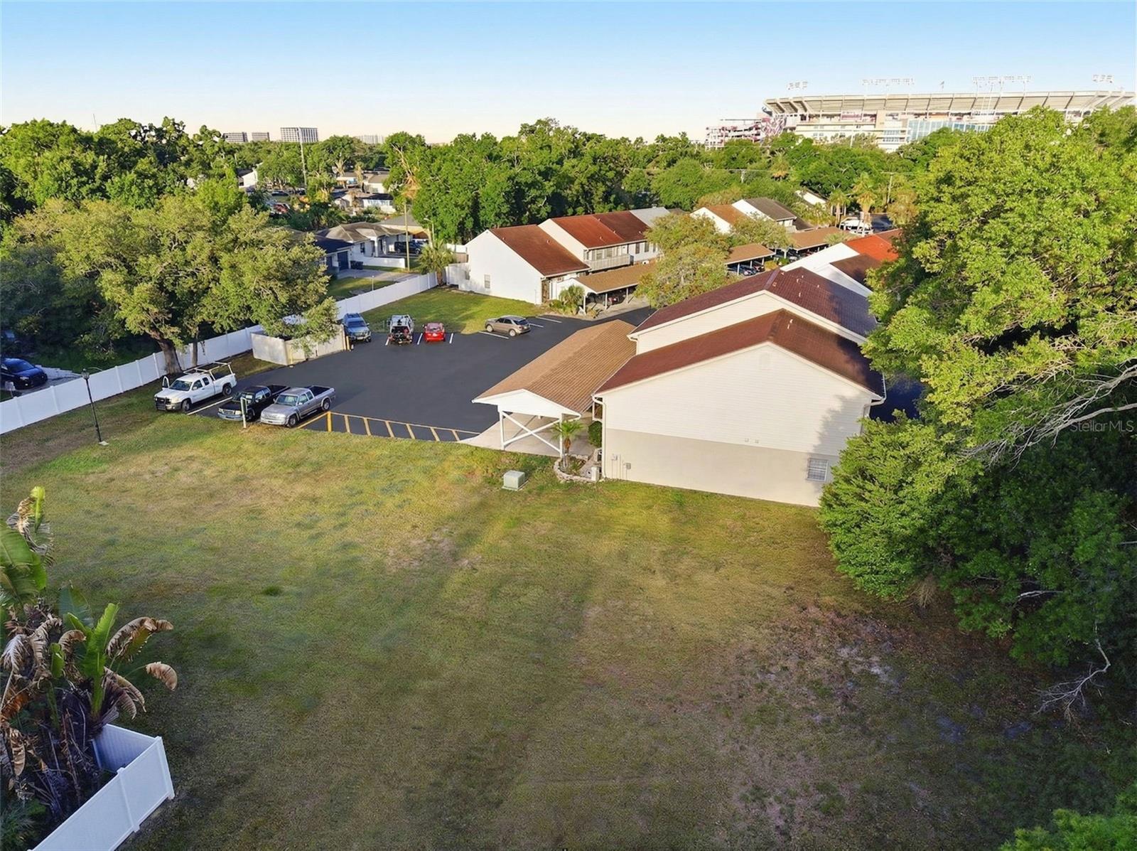 3348 W HIDDEN HAVEN CT, TAMPA, FL, 33607