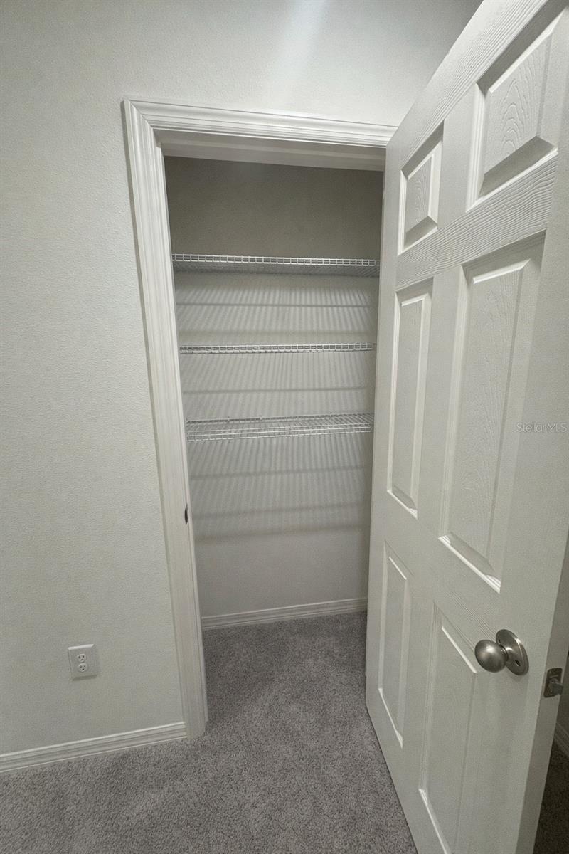 8328 WILDER PINES AVE, LAKELAND, FL, 33809