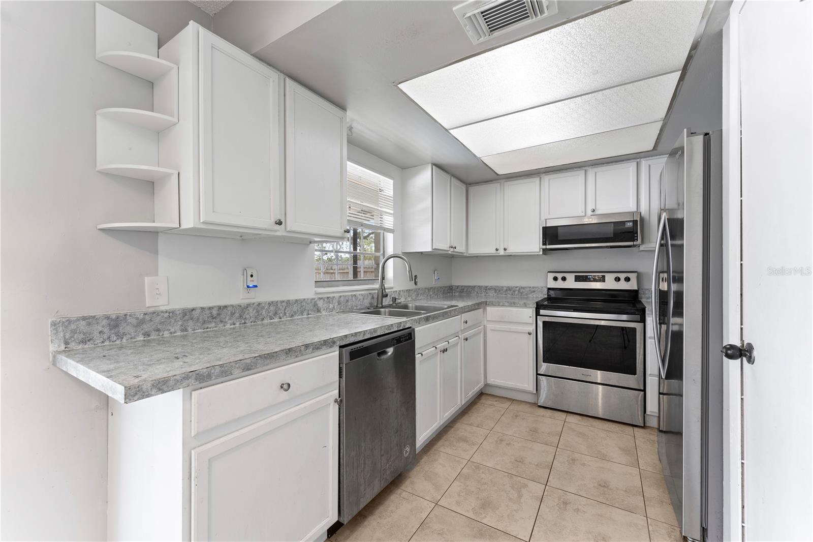 5633 MARVELL AVE, ORLANDO, FL, 32839