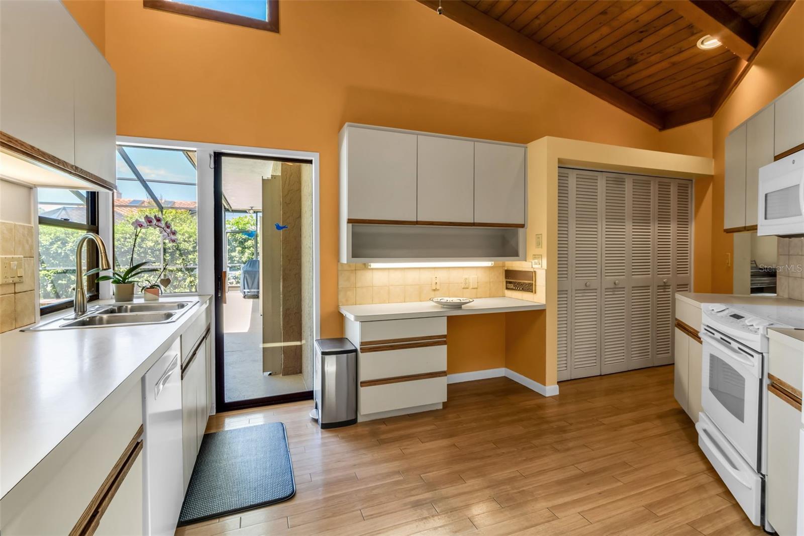 1732 PINE HARRIER CIR, SARASOTA, FL, 34231