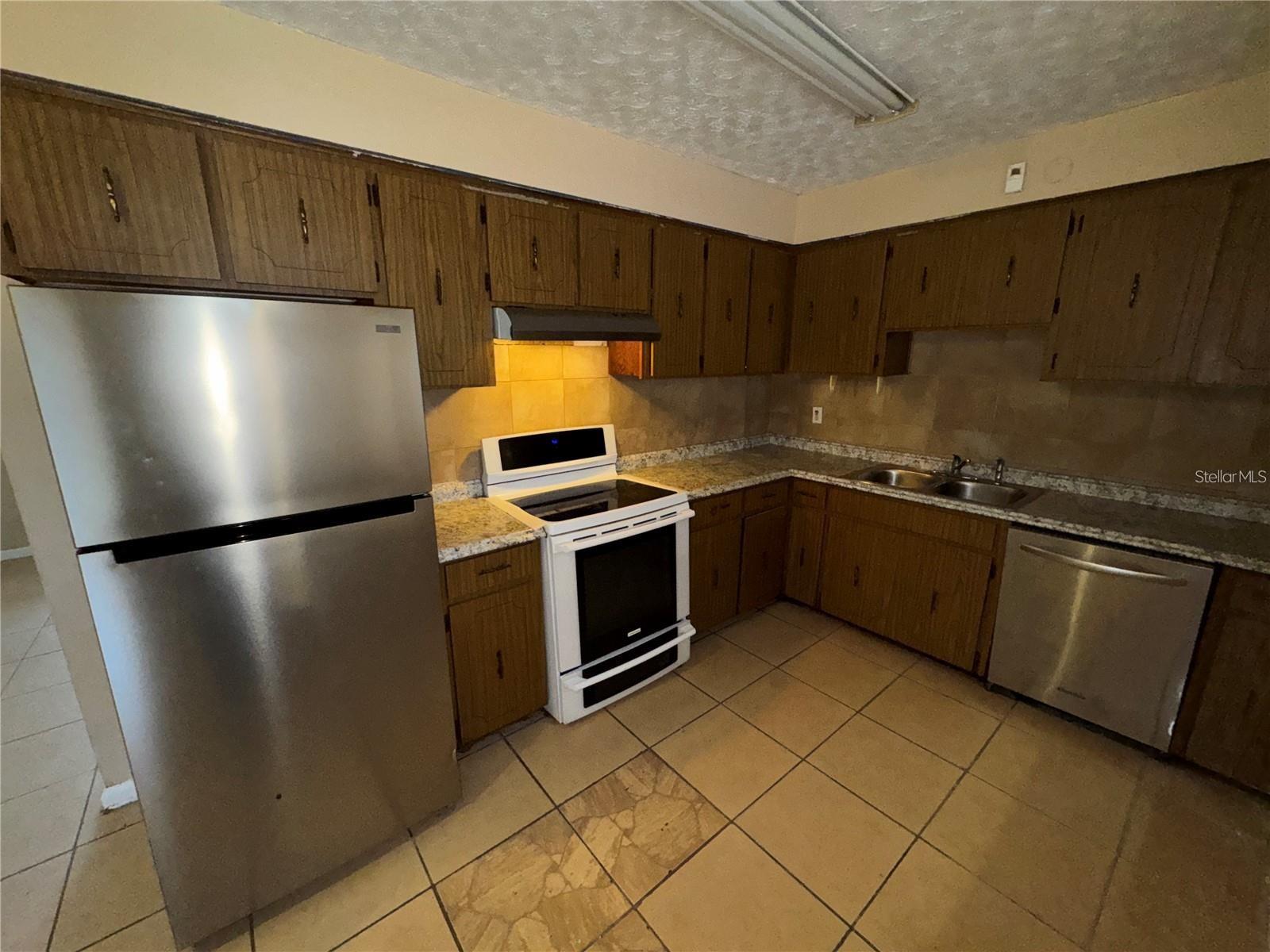 3011 E FLORA ST, TAMPA, FL, 33610