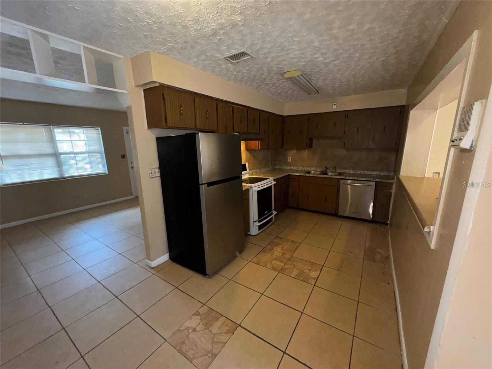 3011 E FLORA ST, TAMPA, FL, 33610