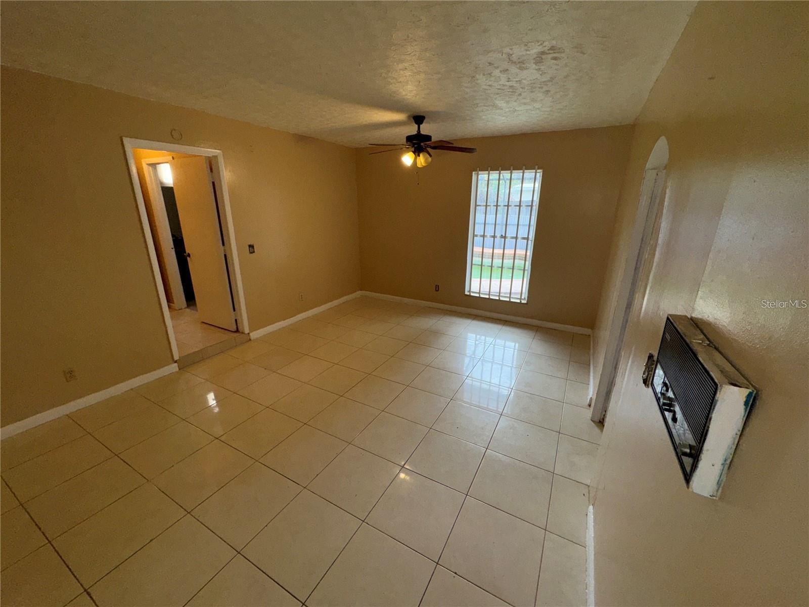 3011 E FLORA ST, TAMPA, FL, 33610