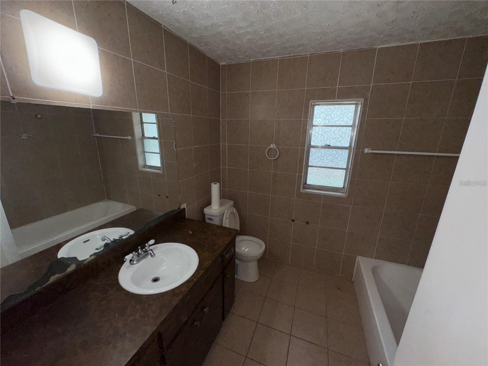 3011 E FLORA ST, TAMPA, FL, 33610