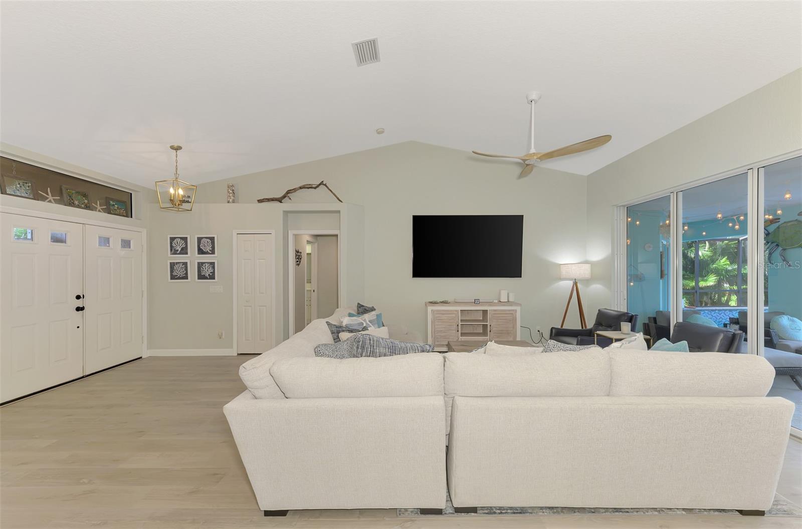 5832 CLEVELAND RD, VENICE, FL, 34293