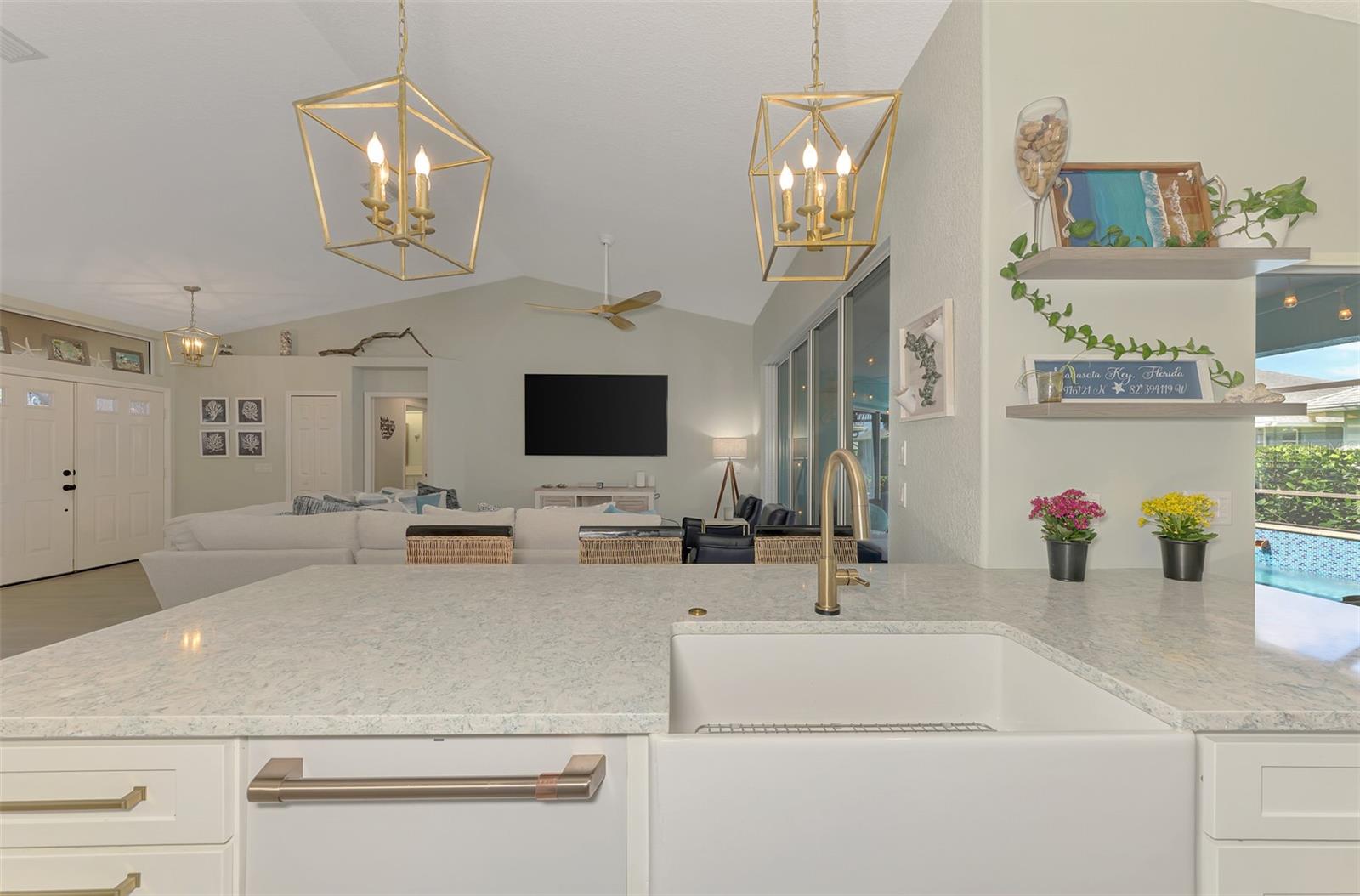 5832 CLEVELAND RD, VENICE, FL, 34293