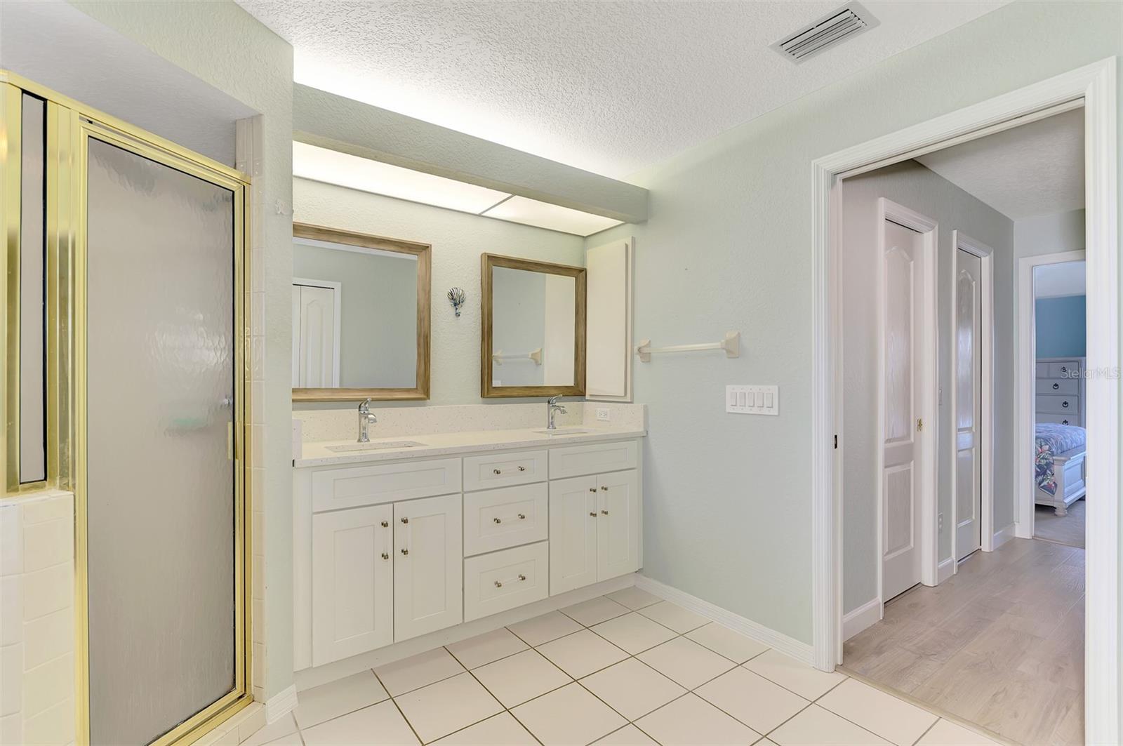 5832 CLEVELAND RD, VENICE, FL, 34293