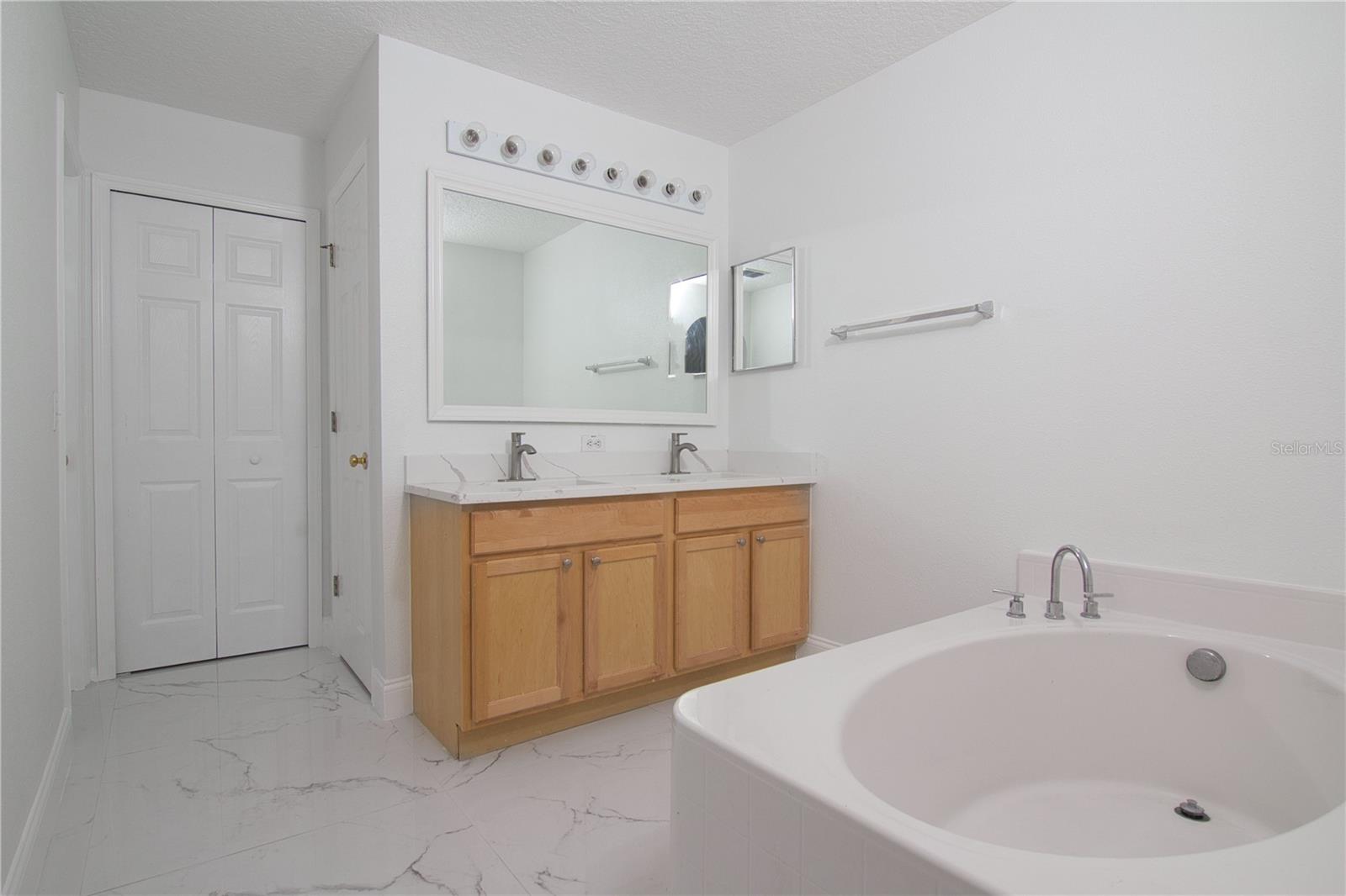 2301 EL MARRA DR, OCOEE, FL, 34761