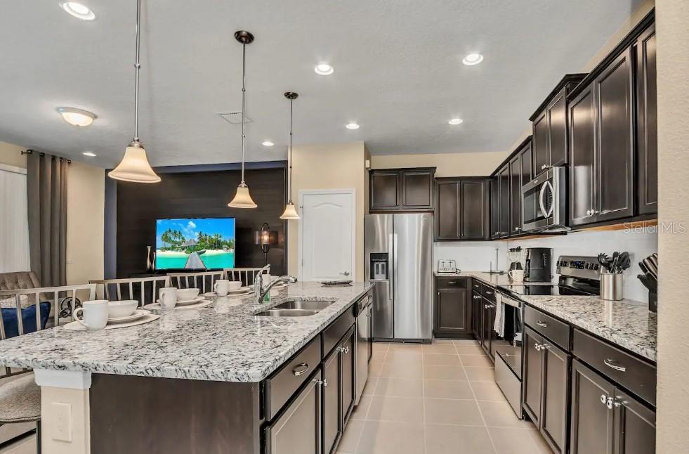 2407 DUBAI ST, KISSIMMEE, FL, 34747