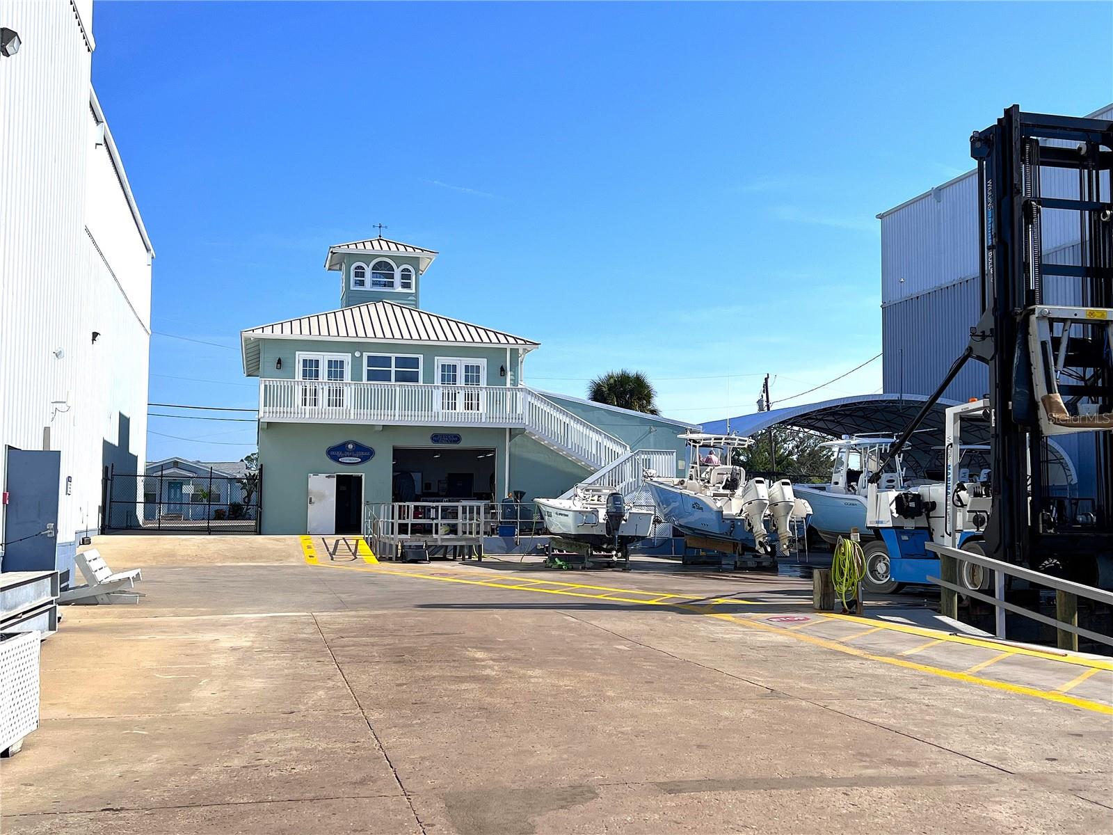 100 CIRCUIT RD #S29, NOKOMIS, FL, 34275